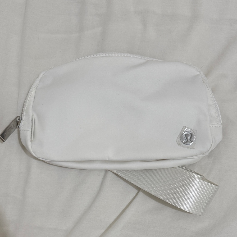 Lululemon Athletica Cream Belt Bag